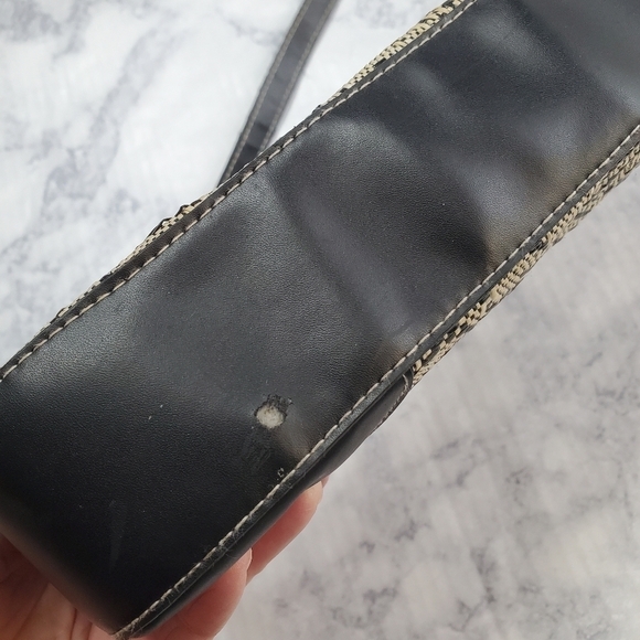 Mini Bag Cream Black Floral 90s Y2K Woven Plastic Design Zippered top - Picture 5 of 8